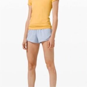 Lululemon Hotty Hot 2.5” powder blue shorts 0